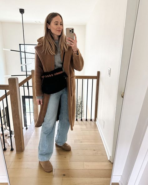 Uggs And Jeans, Sherpa Coat Outfit, Trouser Jeans Outfit, Jeans And Boots Outfit, Ugg Boot Outfit, Mini Uggs Outfit, Teddy Coat Outfit, Camel Coat Outfit, Ugg Boots Outfit