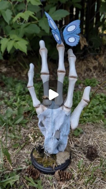 Corpse Bride Halloween Decorations, Diy Corpse Bride Decor, Corpse Bride Hand, Corpse Bride Room Ideas, Corpse Bride Ring, Corpse Bride Theme Party, Emily Corpse Bride Butterfly Tattoo, Corpse Bride Decorations, Corpse Bride Party Decorations