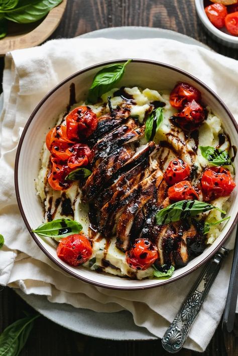 Grilled Balsamic Chicken, Roasted Tomato Chicken, Chicken With Basil, Lemon Garlic Chicken Thighs, Cottage Cheese Pasta, Dump Recipes, Chicken Milanese, Chicken Roasted, Dump Meals