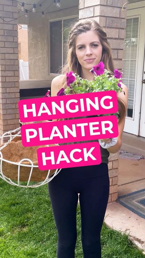 This hanging planter hack SAVES my plants from the dry summer heat ☀️🥰 #pottedplants #PlantHack #hangingplanters #plantinghack #planttips | nikkiplantsthings | nikkiplantsthings · Original audio Hanging Plant Ideas, Plant Holder Macrame, Vidalia Onion, Garden Planters Pots, Watering Plants, Tomato Pie, Diy Macrame Plant Hanger, Plant Hacks, Macrame Plant Holder