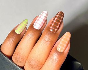 22 Short Nail Ideas for May, From Dreamy Clouds to Fruity Accents Hibiscus Nail Art, French Nail Ideas, Short Nail Ideas, Seashell Nails, Dreamy Clouds, Orange Nail Designs, Opi Nail Colors, Orange Nail, Summer Nail Ideas