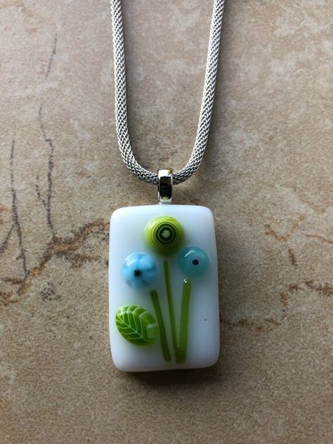 Glass Fusion Jewelry Ideas, Fused Glass Pendants Ideas, Fused Glass Jewelry Dichroic, Fused Glass Pendant Necklace, Glass Pendent, Fused Glass Necklace, Micro Mosaic Jewelry, Fused Glass Earrings, Glass Drop Earrings