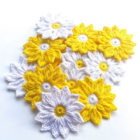 Small Crochet Flower, Crochet Flower Applique, Card Making Flowers, Flowers Applique, Daisy Crochet, Applique Flower, Applique Flowers, Crochet Daisy, Sunshine Yellow