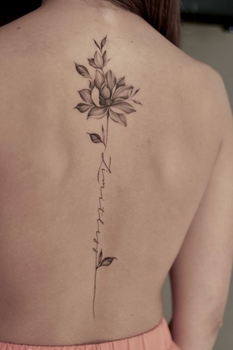 Back Tattoo Women Rose Spine, Back Spine Tattoo Women Flowers, Flower Stem Spine Tattoo, Creative Back Tattoos For Women, Limitless Tattoo, Back Tattoo Women Spine, Floral Back Tattoos, Flower Spine Tattoos, Tato Minimal