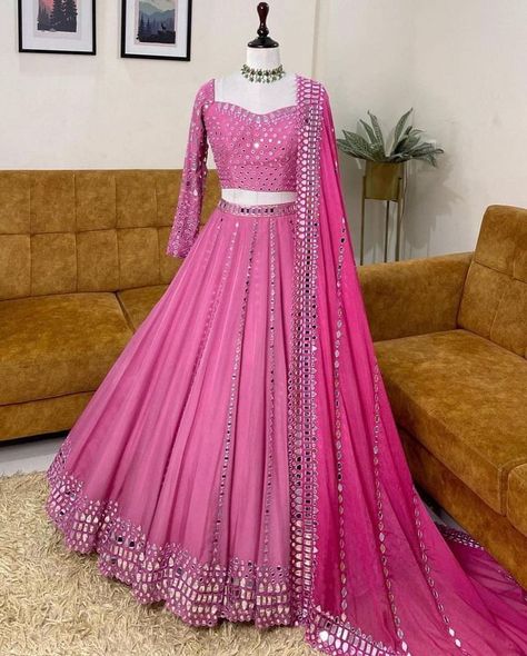 Latest Wedding Dresses Indian Style, Modest Evening Gowns, Lehenga Pattern, Girls Designer Dresses, Happy Dresses, Wedding Lehenga Designs, Lehenga Designs Simple, Wedding Party Outfits, Indian Dresses Traditional