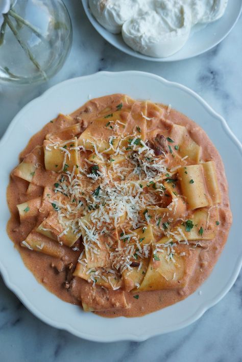 Pappardelle Recipes, Parpadelle Recipes, Pasta Table, Homemade Pastas, Pappardelle Recipe, Tomato Passata, Chef Boyardee, Italian Parsley, Pappardelle Pasta