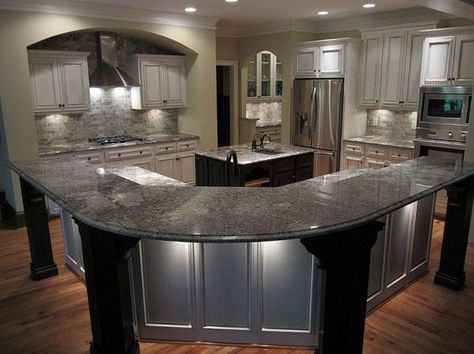 Love this whole kitchen. I would probably do something a little more wild with the back splash for my own personal touch.  Possibly a green/grey/cream mosaic Bar Top, Large Kitchen, Counter Tops, Updated Kitchen, Kitchen Remodel Idea, Kitchen Layout, Beautiful Kitchens, Kitchen Backsplash, Dream Kitchen