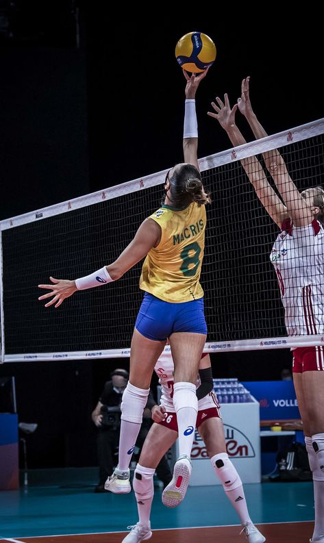 Brazil Volleyball, Volleyball Positions, Volleyball Outfit, Volleyball Photography, Volleyball Wallpaper, Nike Volleyball, Volleyball Gear, Volleyball Setter, Volleyball Photos