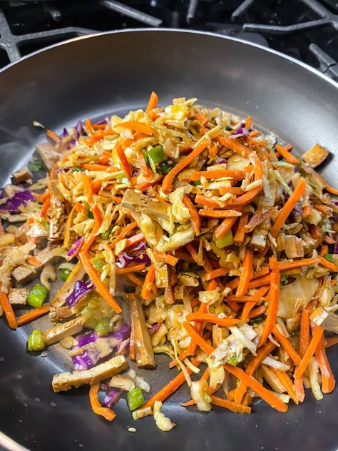 This vegan egg roll in a bowl is satisfying and tastes like an egg roll, but much easier and quicker to make, but still so delicious! After making the tofu, it is ready in less than 30 minutes! Vegan Eggroll In A Bowl, Vegan Eggroll Bowl, Vegan Eggroll In A Bowl Recipe, Vegan8 Recipes, Vegan Egg Roll In A Bowl, Wfpb Bowls, Recipes Carrots, Ella Vegan, Egg Roll Bowl