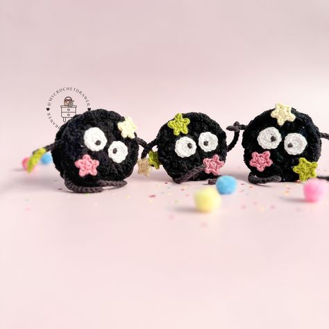 These soot sprite cookies are the love of my life! These little cheeky buggers will be taking over my feed soon! - FREE pattern: @ghostkitty_crochet - #Amigurumiplushie #amigurumi #crochet #crochetlover #crochetadditct #plushie #handmade #cuteamigurumi #handmadetoys #smallbusiness #handmadeplushies #softtoys #handmadegifts #cute #diy #crochettoy #supportsmall #plushiesforsale #toysforsale #yarnaddict #gifting #cutegifts #ghibli #sootsprites #ghiblifanart Studio Ghibli Crochet, Soot Sprites, Handmade Plushies, Crochet Lovers, Polyester Yarn, Anime Inspired, Handmade Toys, Crochet Toys, Cute Gifts