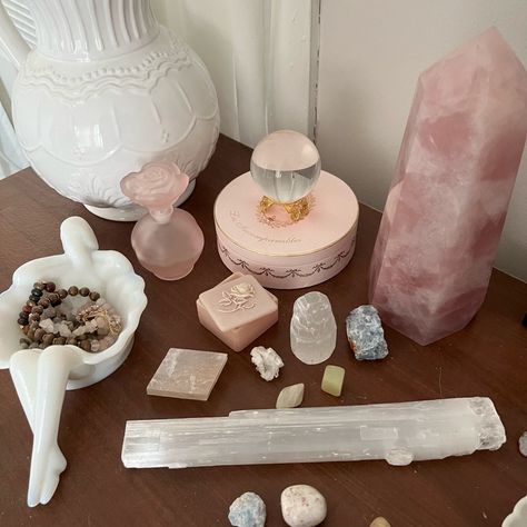 Pearly Interiors, Crystal Room, Crystal Aesthetic, Room Aesthetic, Dream Bedroom, Just Girly Things, Divine Feminine, New Room, Dream Room