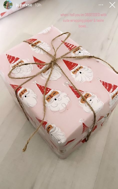 Christmas Dreaming, Gift Wrapping Inspiration, Pink Xmas, Cosy Christmas, Christmas Feeling, Christmas Inspo, Christmas Wonderland, Last Christmas, Christmas Mood