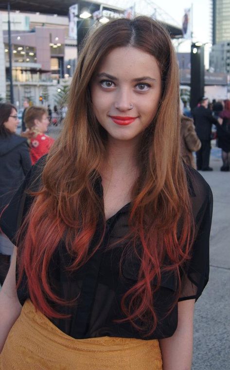 Red Dip Dye Hair, Blonde Hair With Red Tips, Undercolor Hair, Blonde Dip Dye, Red Hair Tips, Dye Inspiration, Dipped Hair, Hair Color Images, Hair Dye Tips