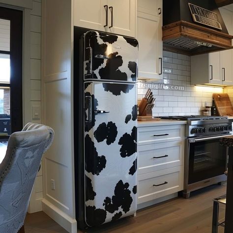 Coke Kitchen, I Love Cows, Glam Apartment, Cow Kitchen Decor, Cow Kitchen, Cow Decor, Future Apartment, Western Theme, Apartment Ideas