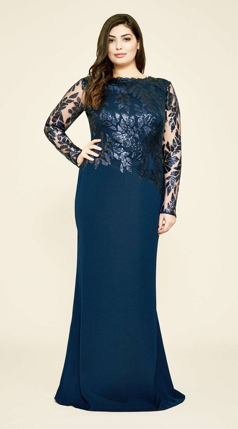 Plus Size Evening Gown Special Occasions, Dresses Plus Size Special Occasions, Mother Of The Groom Dresses, Plus Size Evening Gown, Elegant Cocktail Dress, Long Formal Gowns, Plus Size Gowns, Crepe Gown, Gown Plus Size