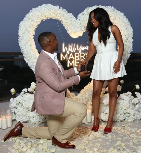 A proposal to remember 🤍🤍🤍 . Elevate your love story with a styled proposal by @brownsugahpicnics 🤍💐💍 . ✨️ brownsugahpicnics.com . . . 📸 @calvinmauricemedia @aloveexperience . . . . . Atlanta Proposals Atlanta Proposal Planner Atlanta Luxury Proposals Atlanta Rooftop Proposals . . . . . #atlantaproposal #proposalideas #proposalseason #proposalgoals #dreamproposal #marryme #heproposed #marriageproposal #justengaged #surpriseproposal #rooftopproposal #rooftopviews #rooftopvibes #blacklove #lo... Black Couple Proposal, Couple Proposal, Love Proposal, Just Engaged, Black Couple, Wedding Costs, Surprise Proposal, Couple Illustration, Atlanta Wedding