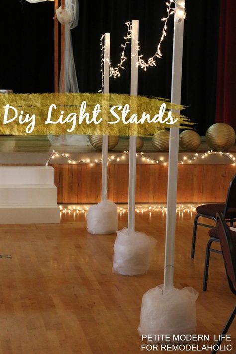 The perfect easy light stands for your next garden party, indoor wedding, or shower! Wedding Lighting Indoor, Diy Wedding Lighting, Diy Garden Party, Party Lights Indoor, Fairy Lights Wedding, Wedding Reception Lighting, Diy String Lights, Diy Event, Crafts Videos