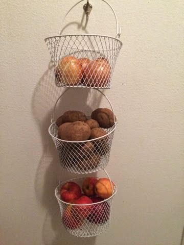 The Smart Momma: DIY Hanging Fruit Baskets Fruit And Veggie Storage, Fruit Shelf, Veggie Storage, Basket Pantry, Wrought Iron Wall Decor, Shelf Basket, Kitchen Decor Collections, Organization Pantry, Cheap Organization