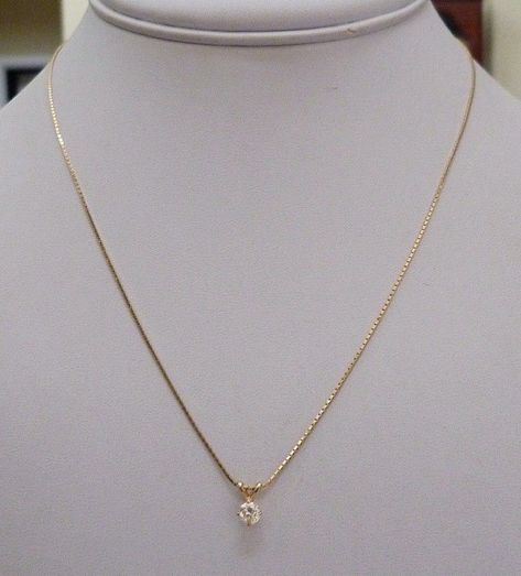 Gold Neck Chain, Modern Gold Jewelry, Gold Jewelry Simple Necklace, Gold Mangalsutra Designs, Gold Chain Design, Gold Jewelry Stores, Gold Pendant Jewelry, Gold Chain With Pendant, Gold Bride Jewelry