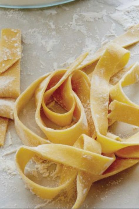 Fresh Pappardelle Recipe, Parpadelle Pasta Homemade, Homemade Pappardelle Pasta, Pappardelle Recipes, Handmade Pasta Recipe, Homemade Pappardelle, Pappardelle Recipe, Fresh Pasta Recipes, Pasta Homemade