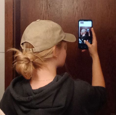 Hair, cap, girl, faceless, mirrorphoto, granola girl, messy bun, blonde, low bun Baseball Cap Hairstyles, Cap Hairstyles, 2024 Board, Hairstyle Ideas, Hair Inspo, Baseball Cap, Bangs, Hairstyles, Camping