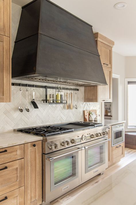 Modern Lodge Kitchen, Kitchen Shelf Inspiration, Kitchen Upstairs, Walnut Island, Kitchen Hood Design, Kitchen Vent Hood, Modern Lodge, Steel Hood, Modern Luxury Kitchen