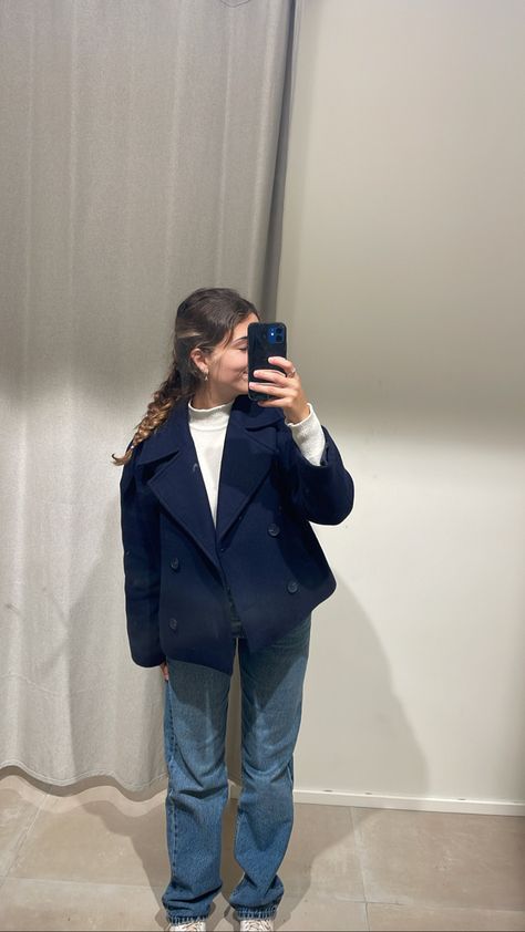 Blue Short Coat Outfit, Short Pea Coat Outfits, Blue Coat Aesthetic, Pea Coat Outfits, Navy Blue Jacket Outfit, Navy Blue Coat Outfit, Outfit Manteau, Peacoat Womens Outfit, Navy Coat Outfit