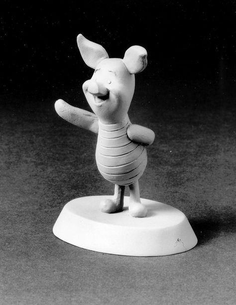 #Disney Winnie the Pooh #maquette - Piglet Cartoon Sculpture, Polymer Sculpture, Ap Ceramics, Disney Piglet, Clay Animation, Borrowed Time, Disney Poster, Sculpture Gallery, Pooh And Friends