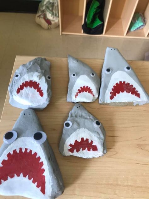 Painted Shark Rock. Your Very Own Shark in Rock-Form – TeachersMag.com Painted Rocks Shark, Shark Rock Painting Ideas, Painted Shark Rock, Easy Rock Art, Shark Painted Rocks, Shell Painting Ideas, Nail Ideas For Short Nails, Ideas For Short Nails, Shark Painting