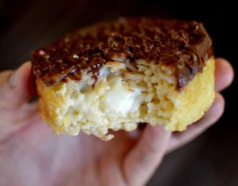 Ramen donuts will make you forget about the ramen burger Ramen Meals, Ramen Ideas, Food Truck Food Ideas, Truck Food Ideas, Doughnuts Baked, Spicy Roasted Cauliflower, Noodles Healthy, Ramen Burger, Promise Yourself