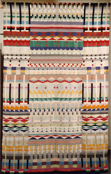 Gallery of New Book Tells the Forgotten Histories of Bauhaus Women - 4 Bauhaus Textiles, Bauhaus Interior, Anni Albers, Bauhaus Art, Walter Gropius, Design Studios, Art Textile, Jacquard Weave, Textile Patterns