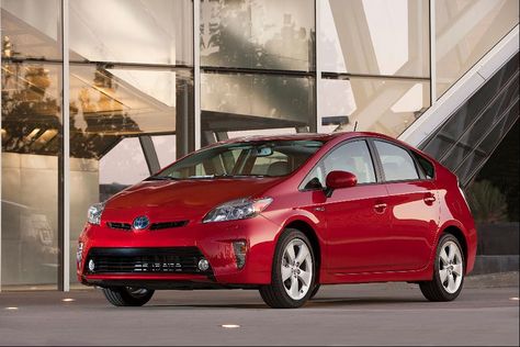 Toyota Prius Cars For Teenagers, Prius Car, Toyota Prius Hybrid, Toyota Hybrid, Red Cars, Fuel Efficient Cars, Toyota Prius 2015, Latest Car, Reliable Cars