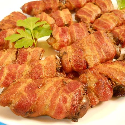 Baked Chicken Livers with Bacon Chicken Liver Recipes Baked, Chicken Livers Wrapped In Bacon, Baked Chicken Livers, Bacon Wrapped Chicken Livers, Chicken Livers And Gizzards, Cooking Chicken Livers, Chicken Gizzard Recipe, Fried Chicken Gizzard Recipe, Organ Meat Recipes