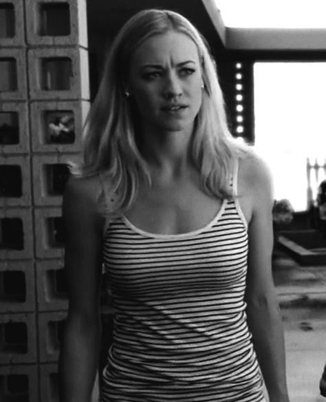 Yvonne Strahovski as Hannah McKay Hannah Mckay, Dexter Hannah Mckay, Yvonne Strahovski Hair Short, Yvonne Strahovski Gif, Sarah Lancaster, Sarah Walker, Yvonne Strahovski, Photo Library, Lancaster