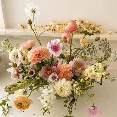 Baby In Bloom Table Centerpieces, Bouquet Of Flowers Mothers Day, Wildflower Aesthetic, Wild Flower Baby Shower Theme, Wild Flower Baby Shower Decor, Pink Wildflower Bouquet, Whimsical Floral Arrangements, Whimsical Flower Arrangements, Yellow Pink Bouquet