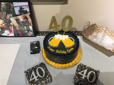 Cheers and beers to 40 years - cake Cheers And Beers To 40 Years, Beer Birthday Party, Husband 40th Birthday, Brew Fest, 40th Birthday Men, 40th Bday Ideas, 40th Cake, Cake For Husband, Beer Cake