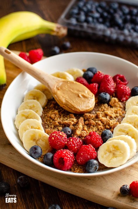 Chocolate Peanut Butter Oatmeal, Oatmeal With Fruit, Oatmeal Bowl, Chocolate Almond Milk, Oatmeal Bowls, Clean Eating Breakfast, Chocolate Oatmeal, Peanut Butter Oatmeal, Oats Recipes