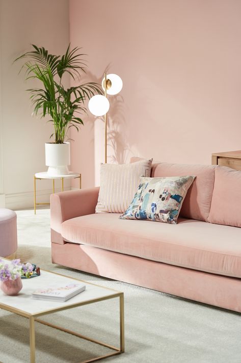 Peach Sofa Living Rooms, Room Aestetics, Pink Couch Living Room Ideas, Blush Couch, Pink Couch Living Room, Peach Living Rooms, Couch Designs, Neutral Couch, Living Room Shades