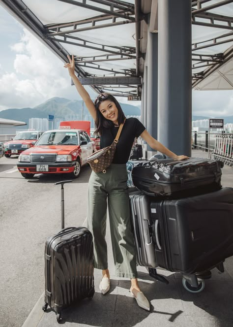 Retro and Elevated: Belt Bag - http://tsangtastic.com | Instagram @tsangtastic  Louis Vuitton bumbag, belt bag outfit, airport style Jenny Tsang, Airport Ootd, Cute Airport Outfit, Belt Bag Outfit, Airport Outfit Summer, Louis Vuitton Bumbag, Hiking Wear, Airport Travel Outfits, Airplane Outfits