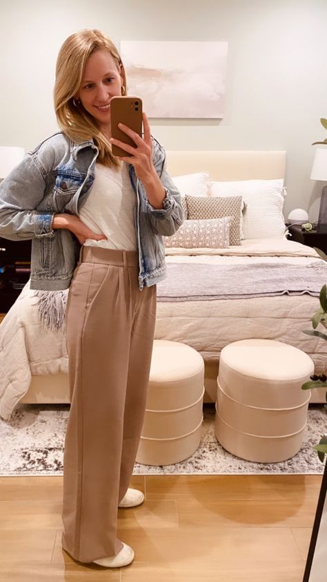 Practicum Outfit, Camel Pants Outfit, Tailored Pants Outfit, Wide Pants Outfit, Cute Church Outfits, Khaki Pants Outfit, Camel Pants, Wide Leg Pants Outfit, Wide Leg Pants Outfits