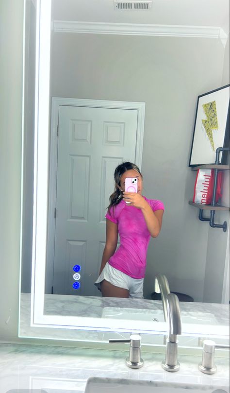 Lululemon Outfit Inspo Summer, Preppy Outfits Mirror Pic, Preppy Mirror Selfie, Preppy Mirror Pics, Cute Lululemon Outfits Summer, Lulu Lemon Outfits, Cute Lululemon Outfits, Lulu Fits, Preppy Pfps