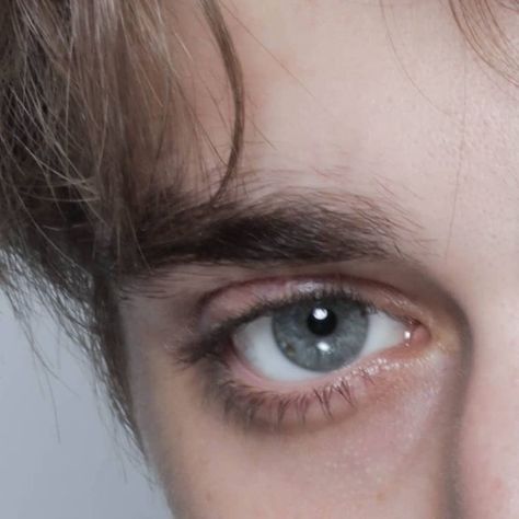 Danet Fauvel, Blue Eyes Aesthetic, Maxence Danet, Skam France, Maxence Danet Fauvel, Blue Eyed Men, Light Blue Eyes, Grey Eyes, Attractive Eyes