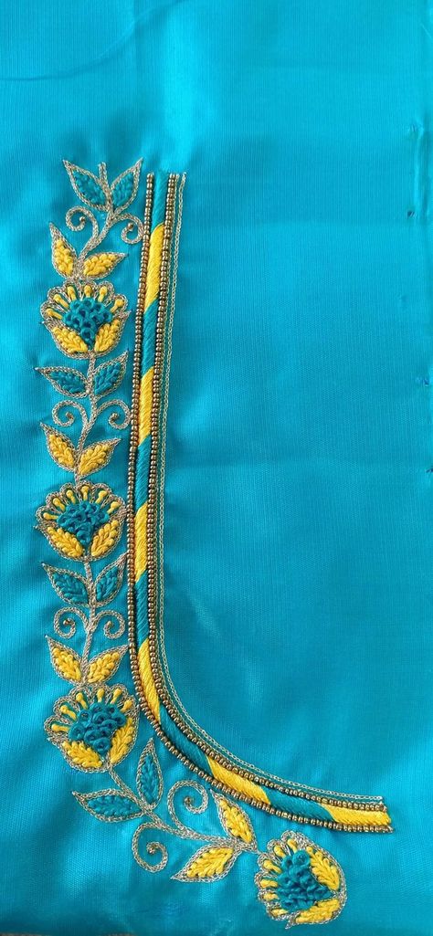 Embroidery Thread Work Blouse Designs, Back Neck Embroidery Designs For Blouses, Simple Maggam Thread Work Blouses, Aari Work Thread Work Blouse, Simple Thread Aari Work Design, Aari Work Thread Designs, Simple Hand Work Blouse Designs Thread Work, Simple Thread Work Designs, Thread Maggam Work Blouses