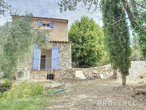 Country House for sale in Provence-Alpes-Côte d'Azur, Var (83), Villecroze | French-Property.com Houses In France, Building Renovation, Property Rights, Long Term Rental, French Property, Cote D’azur, Property Marketing, French House, Buying Property