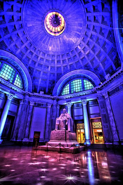 Ben Franklin Memorial Statue by The Franklin Institute Science Museum, via Flickr (Darryl Moran) Franklin Institute, Visit Philly, Memorial Statues, Ben Franklin, Science Museum, Philadelphia Pennsylvania, Oh The Places Youll Go, North East, Field Trip