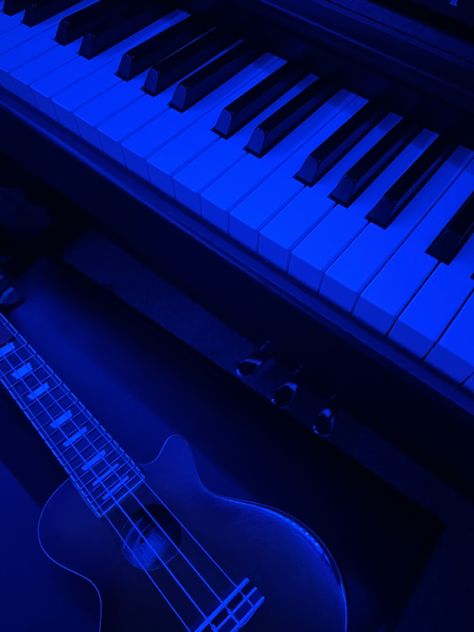 Dark Blue Vibes, Blue Aesthetic Music, Midnight Blue Asthetics Wallpaper, Blue Microphone Aesthetic, Blue Guitar Aesthetic, Blue Aesthetic Guitar, Dark Blue Club Aesthetic, Dark Blue Music Aesthetic, Dark Blue Guitar Aesthetic