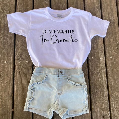 Simple Vinyl Shirts, Toddler Girl Shirt Ideas, Toddler Girl Shirts Vinyl, Toddler Cricut Shirts, Toddler T Shirt Ideas, Cricut Toddler Shirt Ideas Girl, Kids Vinyl Shirt Ideas, Toddler Shirts Vinyl, Girls Shirts Design