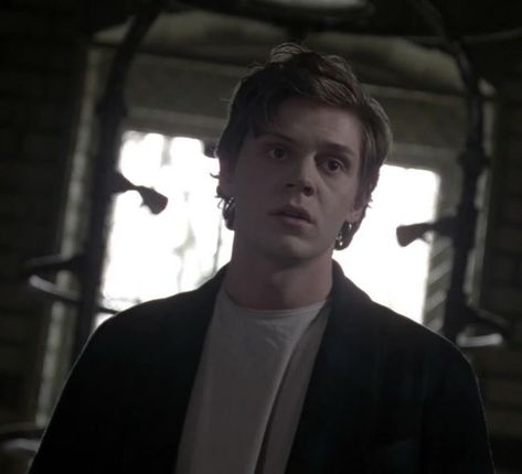 evan peters Evan Peter, Evan Peters American Horror Story, Kit Walker, Tate Langdon, Big Sean, Evan Peters, The Perfect Guy, The Secret History, Horror Story