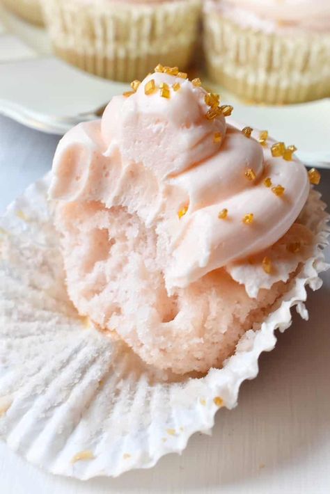 Pink Champagne Cupcakes with Super Fluffy Frosting ⋆ SomeTyme Place Pink Champagne Cupcakes, 4 Cupcakes, Fluffy Frosting, Champagne Cupcakes, Easter 2024, Cupcake Decorating, Gold Colors, Cakepops, Pink Champagne