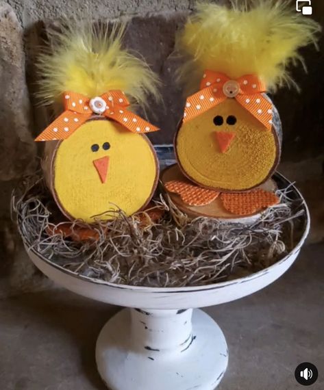 Easter Wood Slice Crafts, Diy Spring Crafts To Sell, Wood Easter Crafts, Easter Signs Wooden, Spring Wood Crafts To Sell, Easter Chicks Diy, Spring Crafts To Sell, Easter Crafts To Sell, Easter Diy Crafts